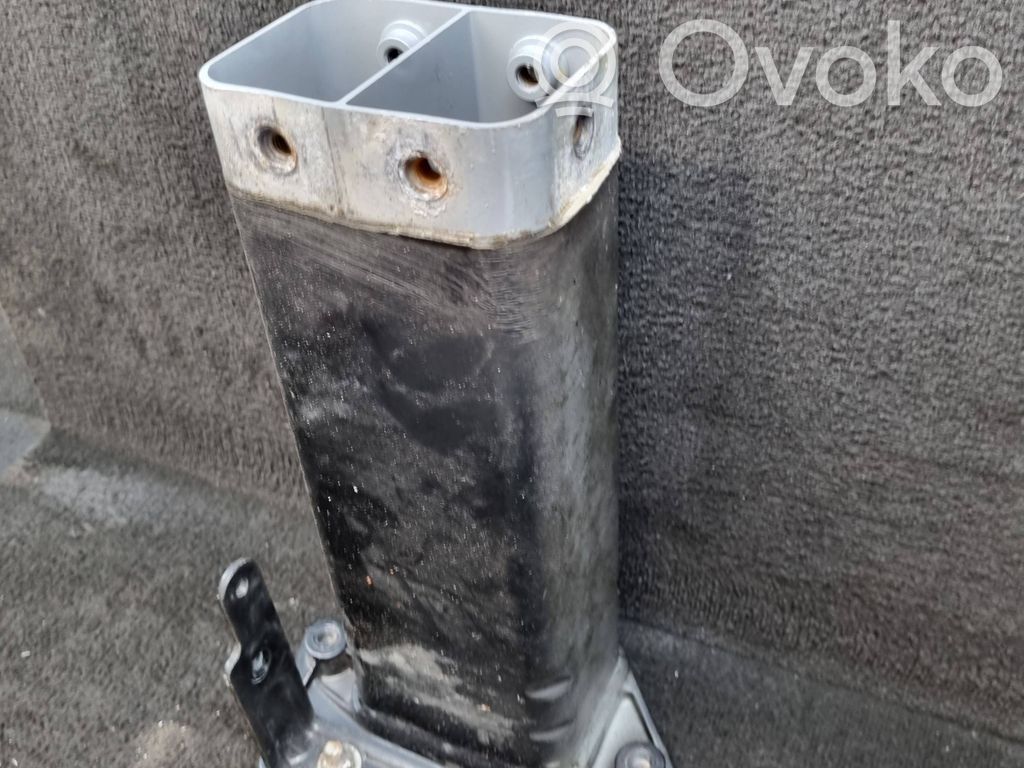 Audi A2 Priekšpusē bampera amortizators 