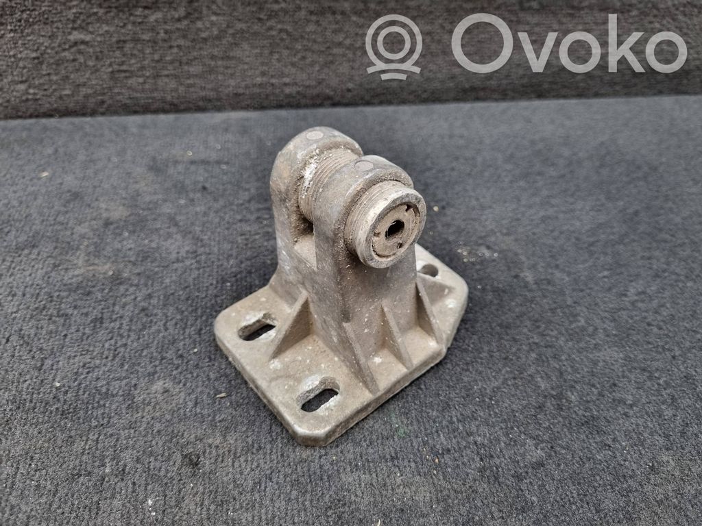 Audi A6 S6 C4 4A Front bumper mounting bracket 