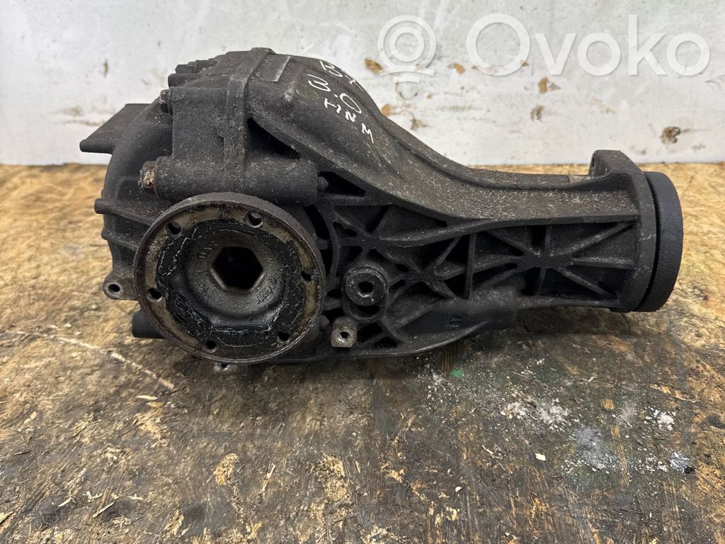 Audi A4 S4 B7 8E 8H Galinis reduktorius 