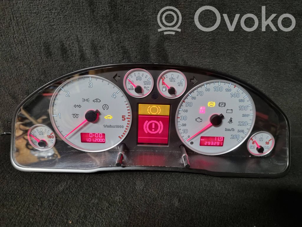 Audi A6 S6 C5 4B Licznik / Prędkościomierz 