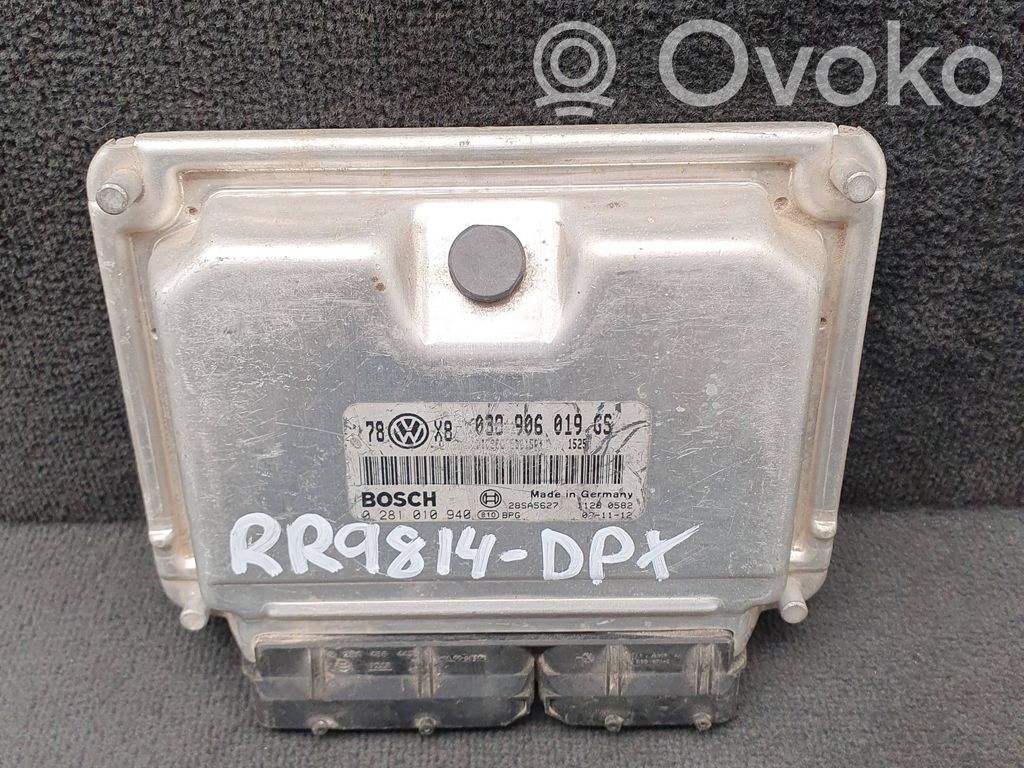 Volkswagen PASSAT B5.5 Engine control unit/module 