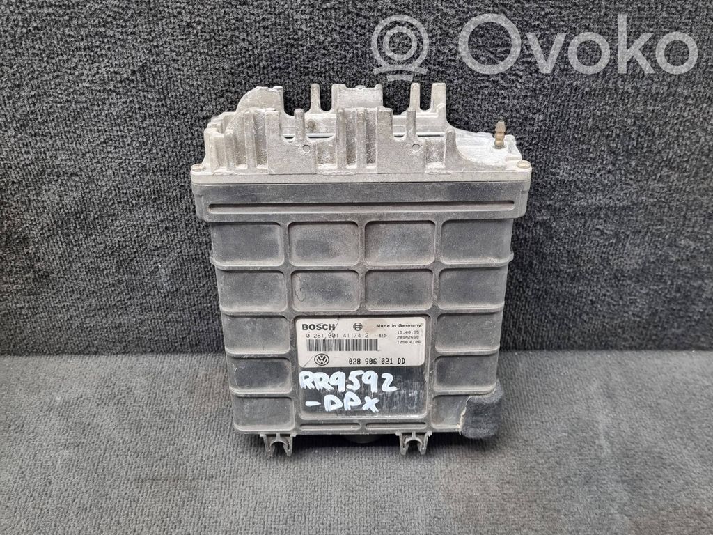 Volkswagen PASSAT B4 Engine control unit/module 