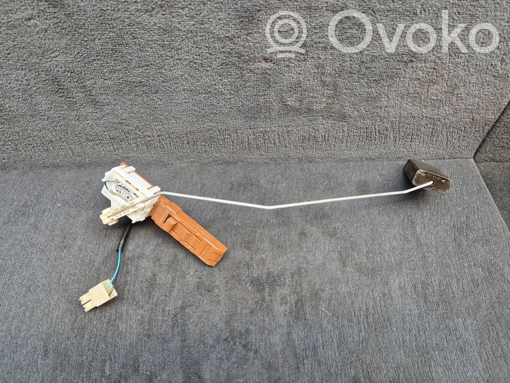 Audi A6 S6 C5 4B Sensor de nivel de combustible 