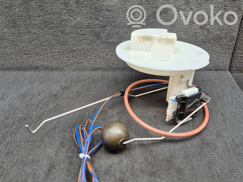 Audi A4 S4 B8 8K Capteur niveau de carburant 