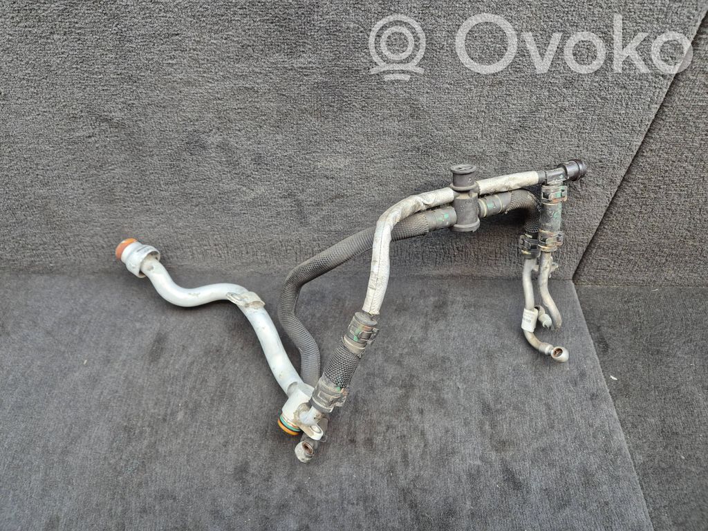 Engine coolant pipe/hose   059121671E,059121086AH