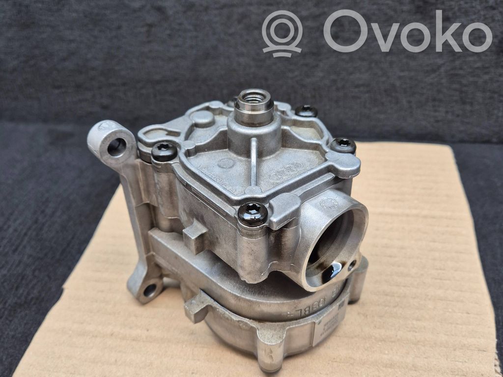 Audi A6 S6 C7 4G Oil pump 