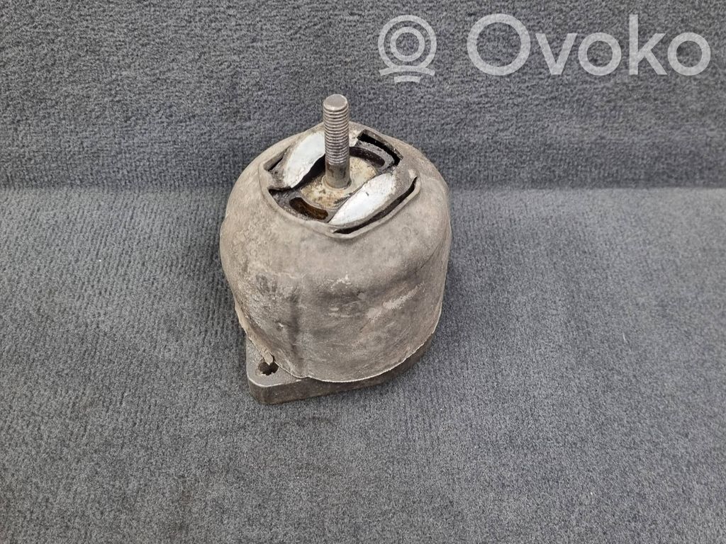 Audi A8 S8 D2 4D Gearbox mount 