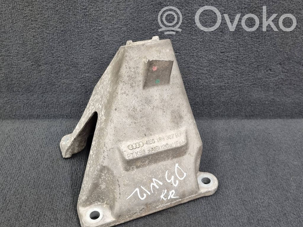 Audi A8 S8 D3 4E Engine mounting bracket 