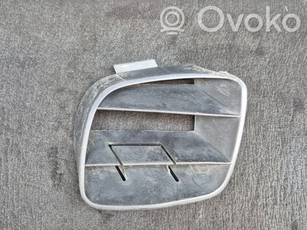 Audi 80 90 B3 Mascherina inferiore del paraurti anteriore 