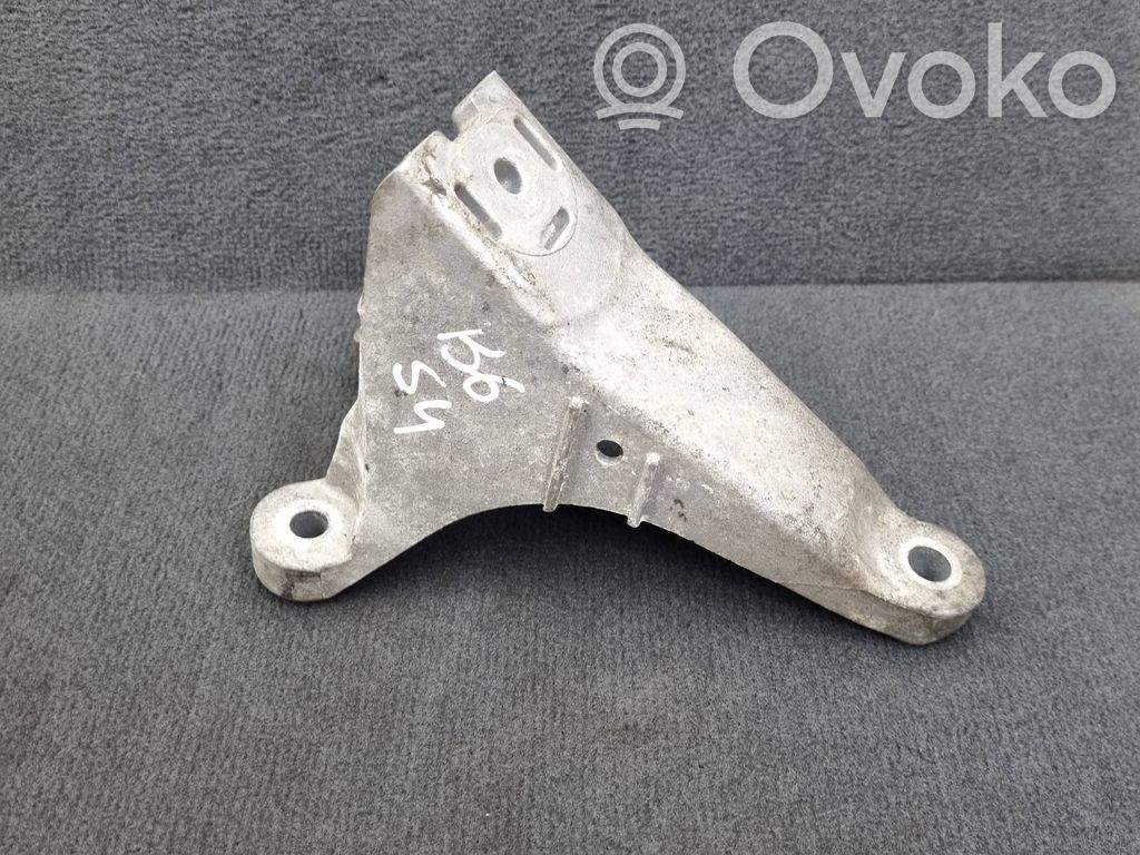 Audi A4 S4 B6 8E 8H Engine mounting bracket 