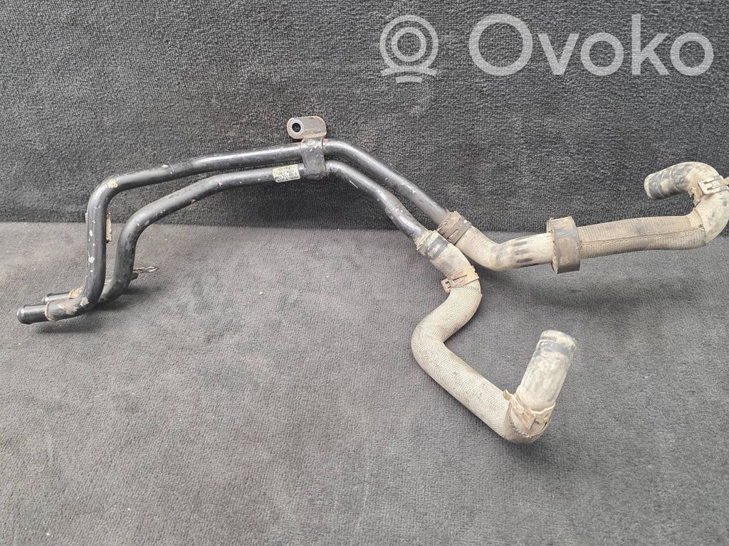Audi A8 S8 D3 4E Moottorin vesijäähdytyksen putki/letku 