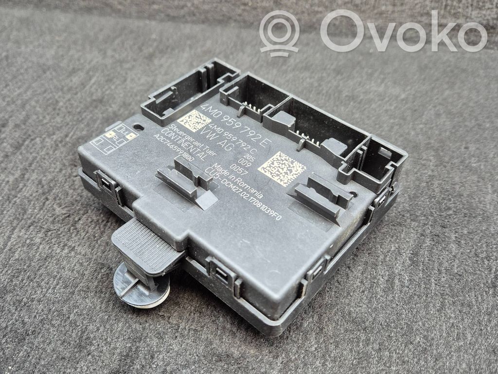 Audi Q7 4M Door control unit/module 