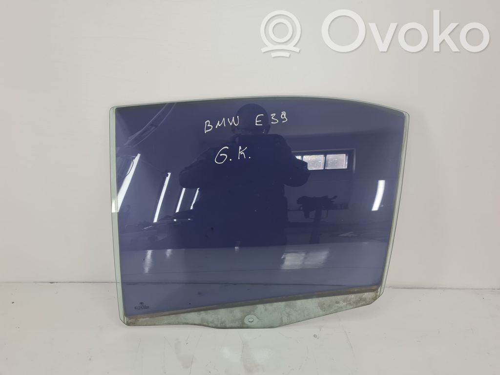 Rear door window glass