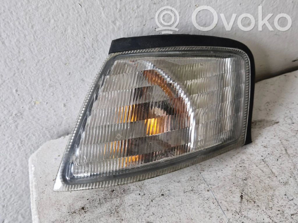 Nissan Primera Front indicator light 