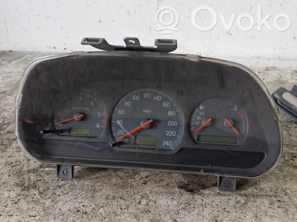 Speedometer (instrument cluster)