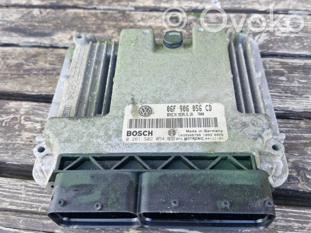 Volkswagen Touran I Engine control unit/module 