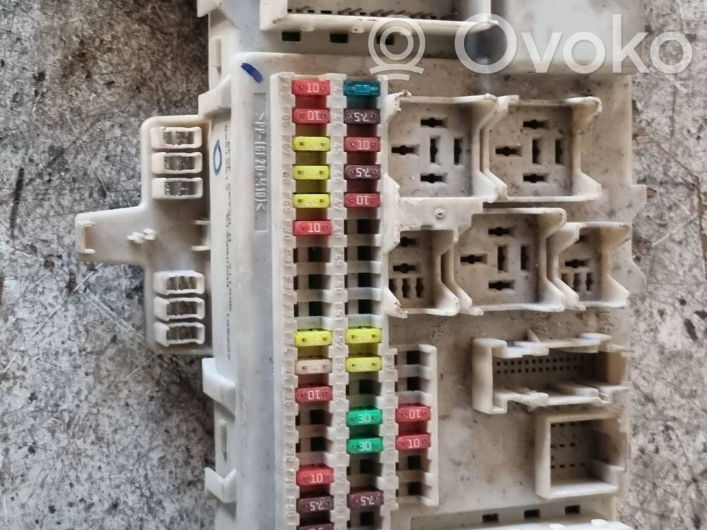 Mazda 3 I Saugiklių blokas 