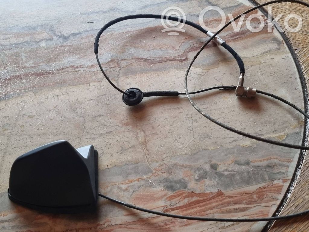 Radio antena