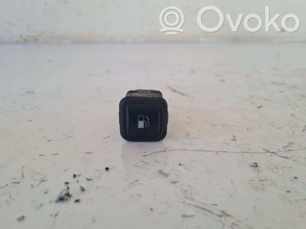 Volkswagen Golf IV Interruttore apertura sportello carburante 