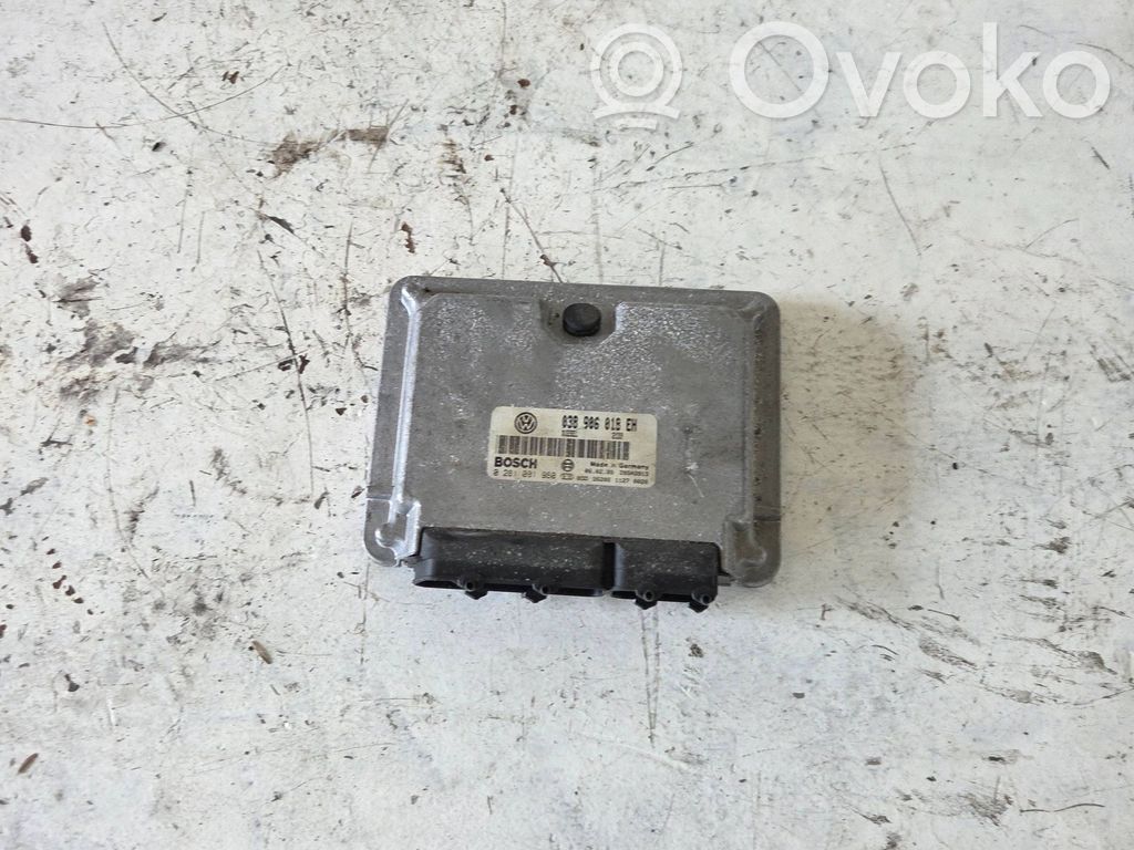 Volkswagen PASSAT B5 Engine control unit/module 