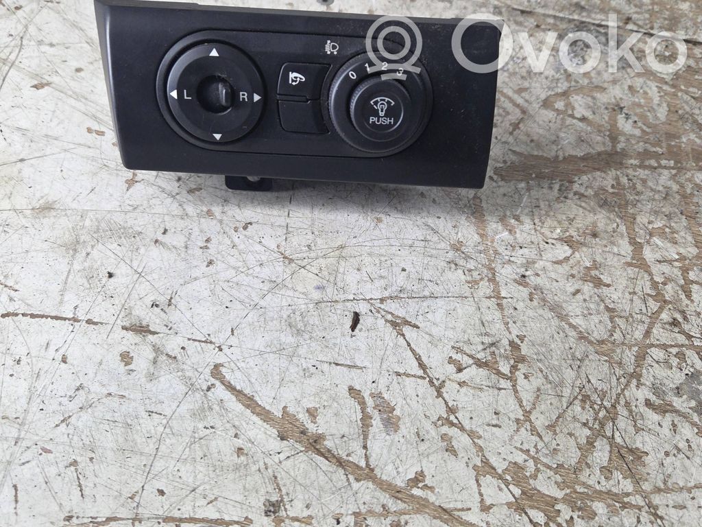 Chevrolet Captiva Wing mirror switch 