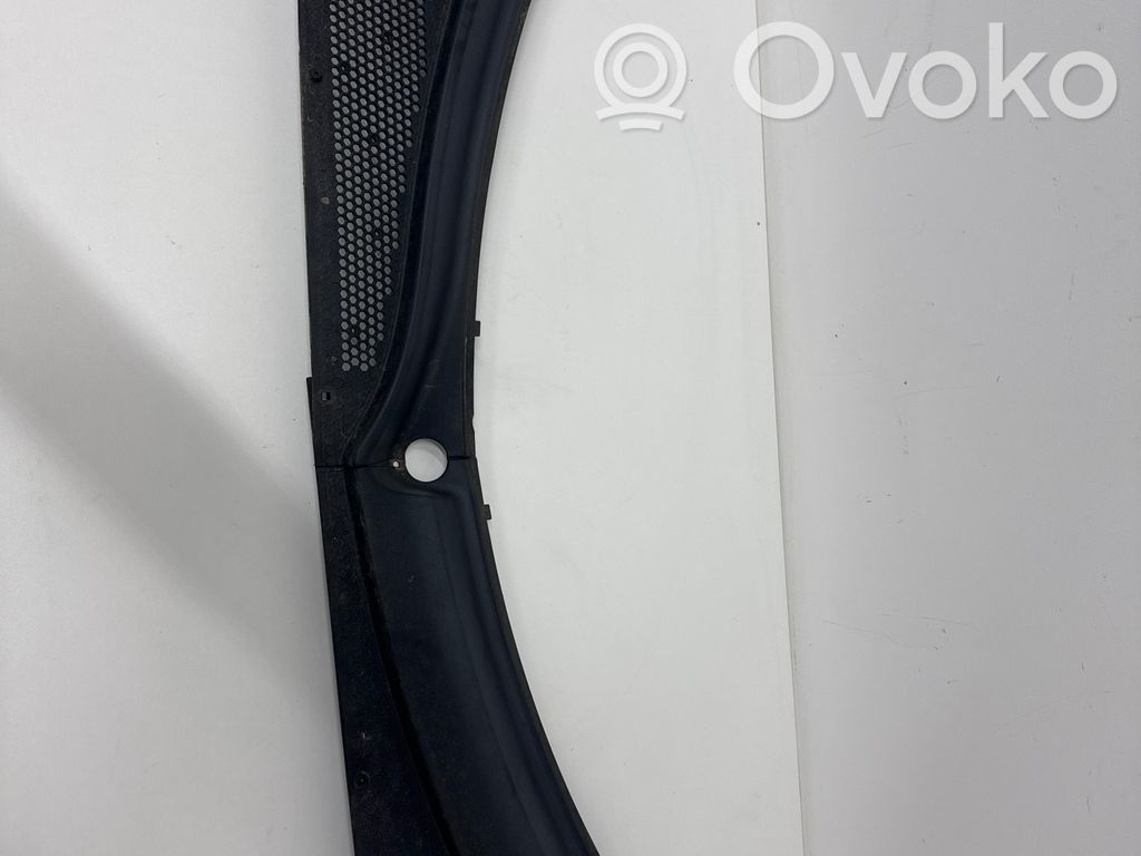 Chrysler PT Cruiser Wiper trim 