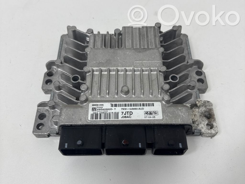 Ford Focus C-MAX Engine control unit/module 