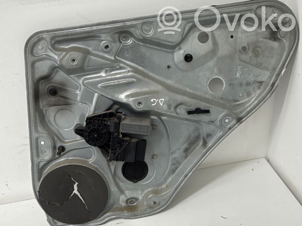 Volkswagen PASSAT B5.5 Macara geam ușă spate cu motor 