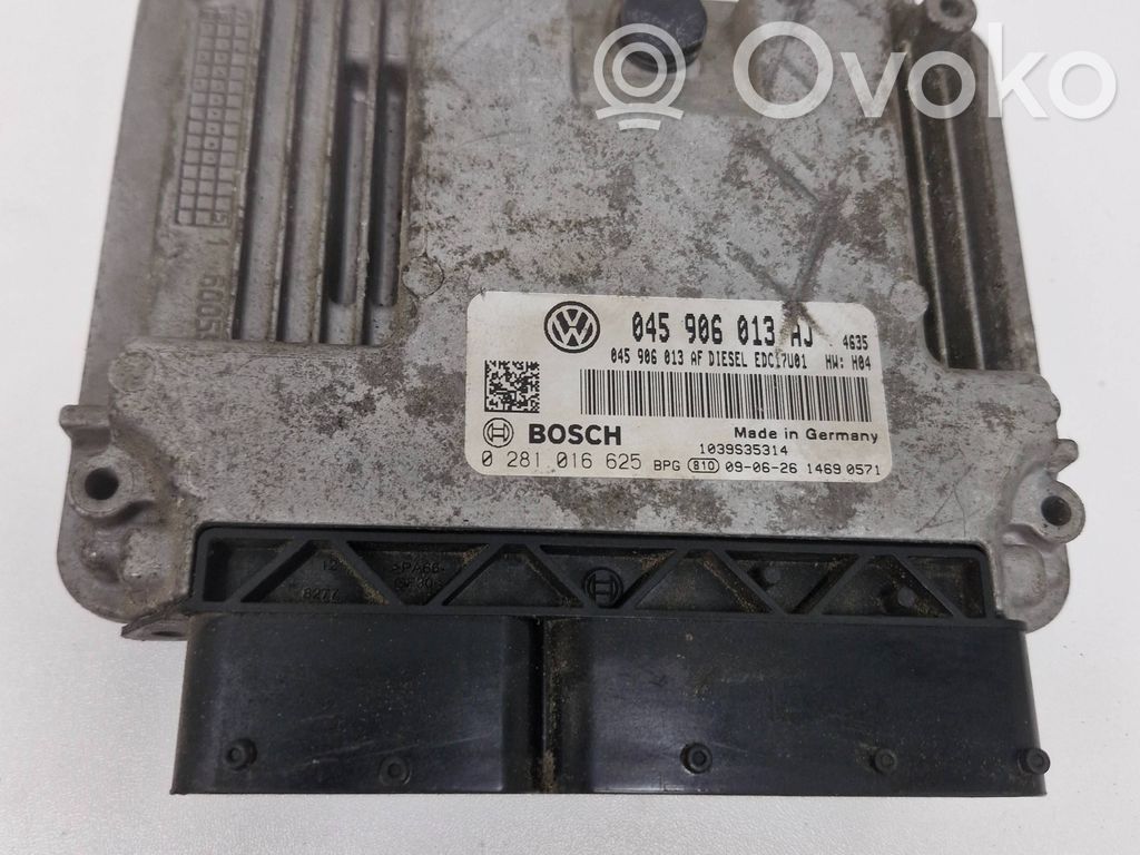 Skoda Fabia Mk2 (5J) Engine control unit/module 