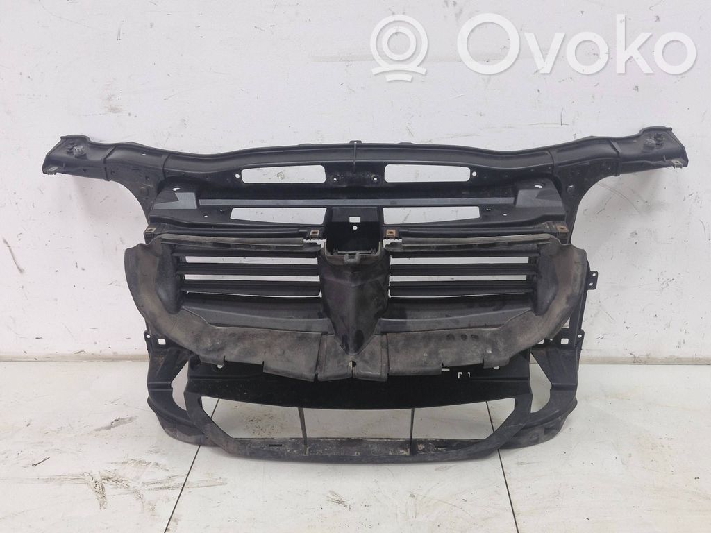 BMW 3 E90 E91 Панель радиаторов 