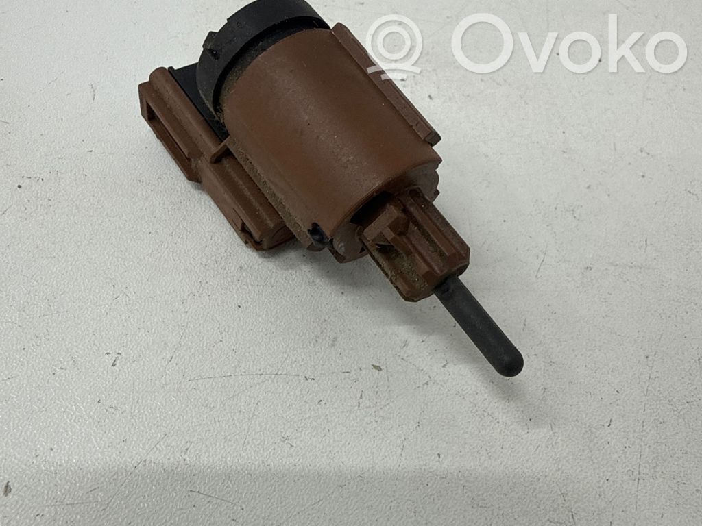 Audi A4 S4 B6 8E 8H Bremzes pedāļa sensors 