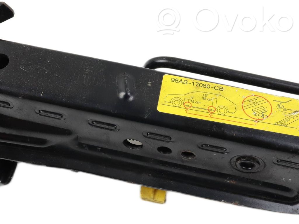 Domkrats   98AB17080CB