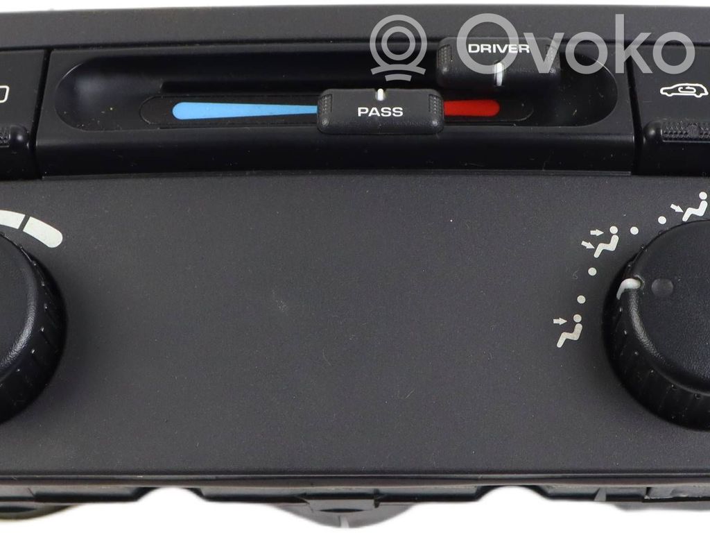 Chrysler Pacifica Climate control unit 