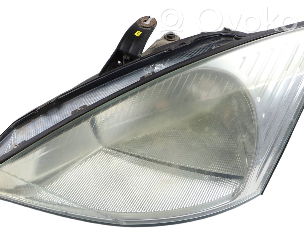 Ford Focus Headlight/headlamp 
