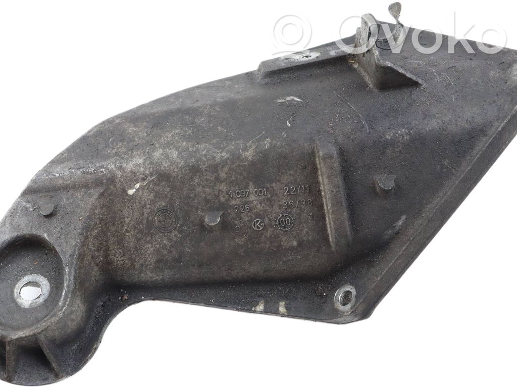 BMW X5 E53 Engine mounting bracket 