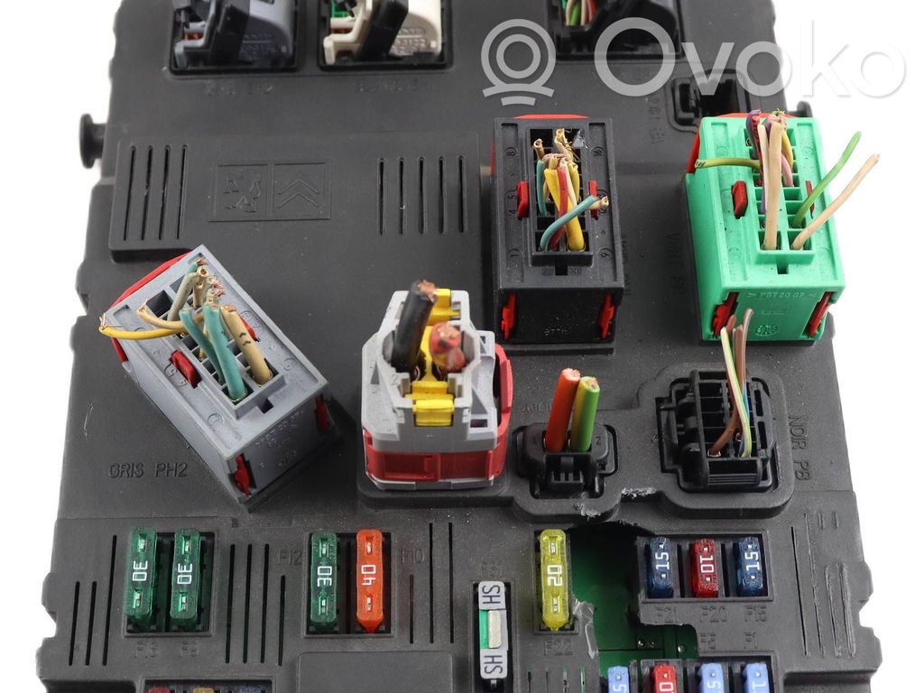 Peugeot 206 Fuse module 