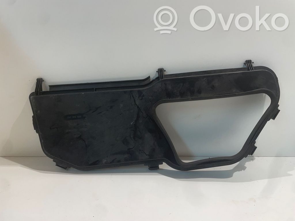 Audi Q7 4M Air filter box 