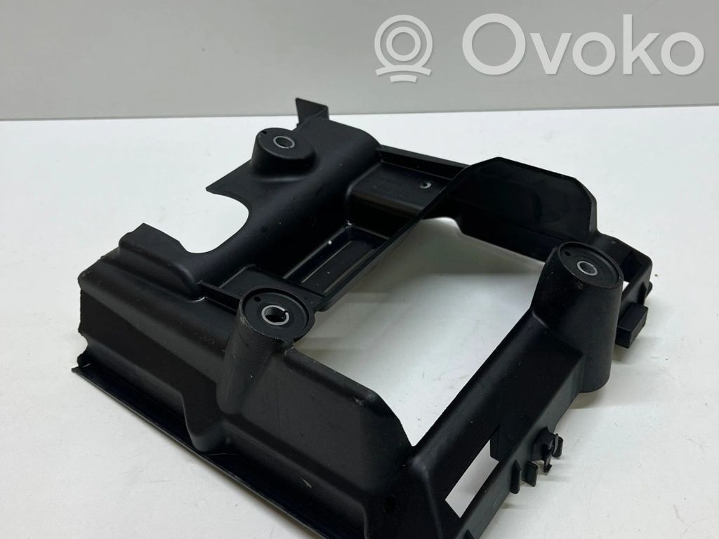 Audi Q7 4M Engine control unit holder 