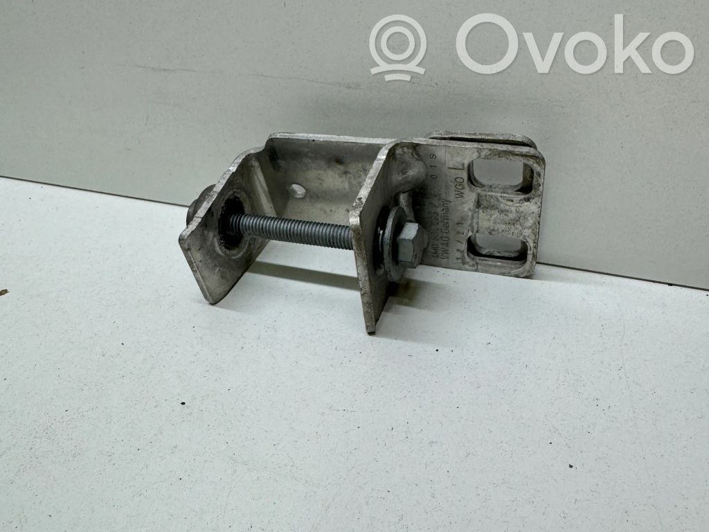 Audi Q7 4M Radiator mount bracket 