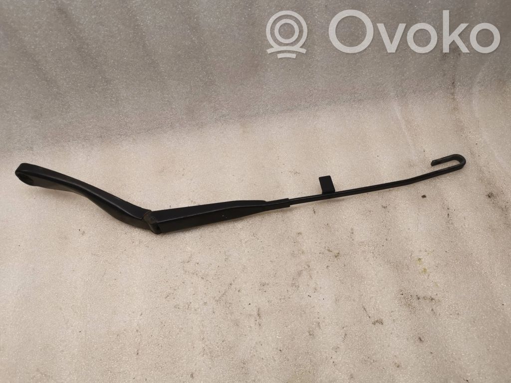 Audi A8 S8 D2 4D Front wiper blade arm 