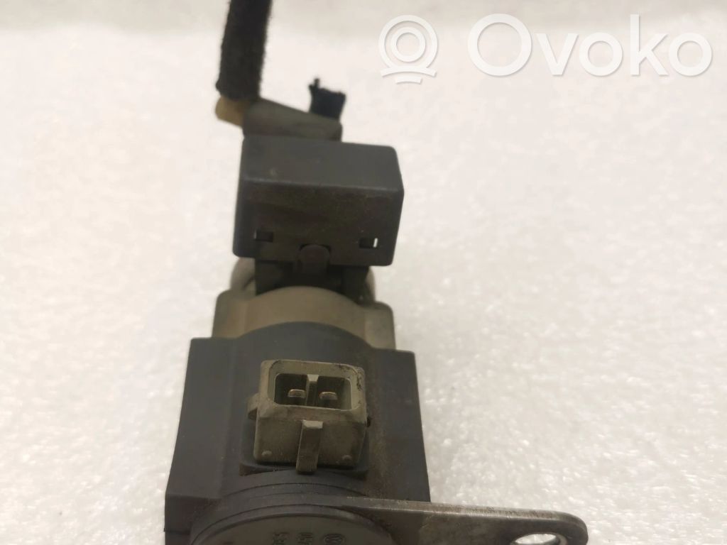 Audi A8 S8 D2 4D Electroválvula del turbo 