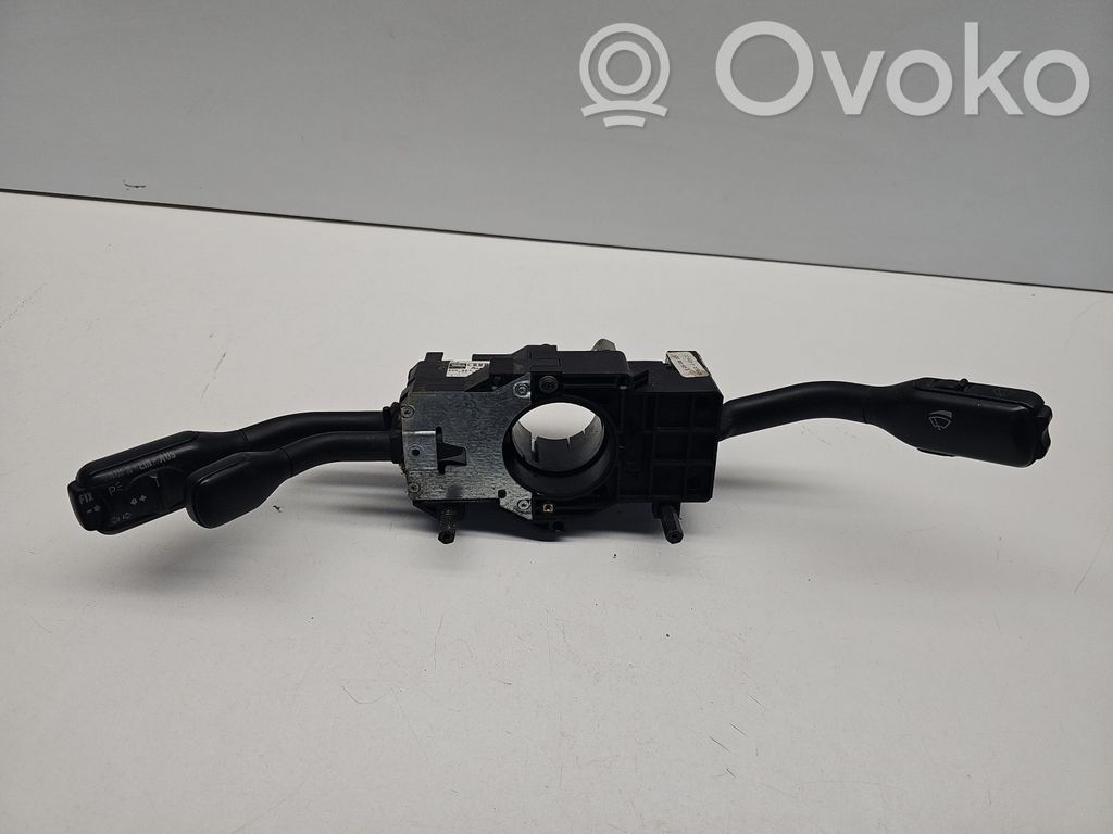 Audi A8 S8 D2 4D Pyyhkimen/suuntavilkun vipukytkin 