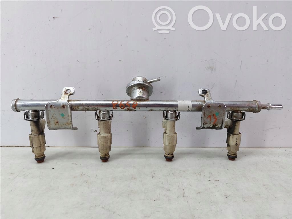 Mazda 616 - 618 Rampă alimentare injectoare 