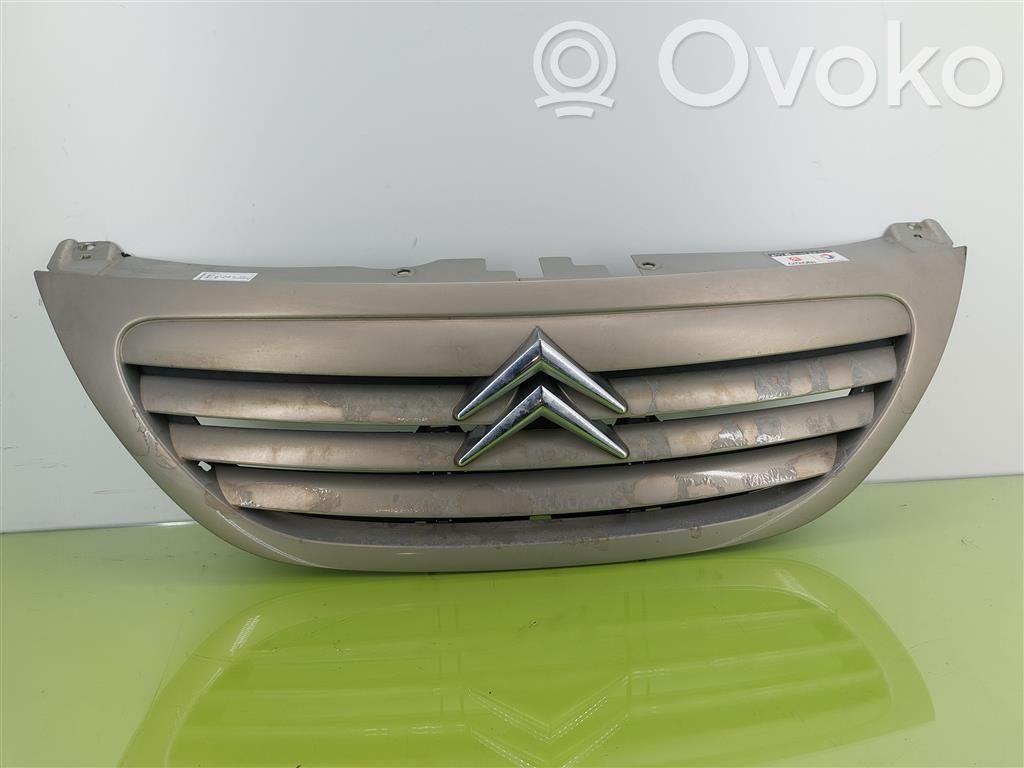 Citroen C3 Etupuskurin ylempi jäähdytinsäleikkö 