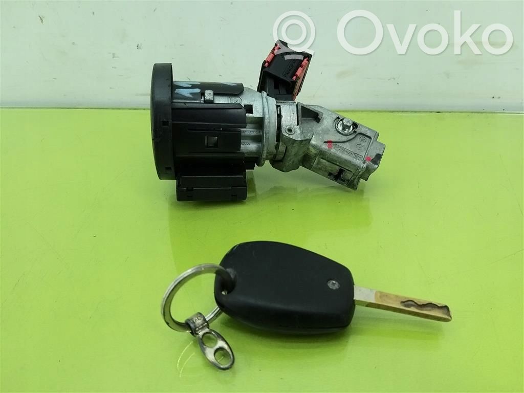 Renault Clio III Užvedimo spynelė 