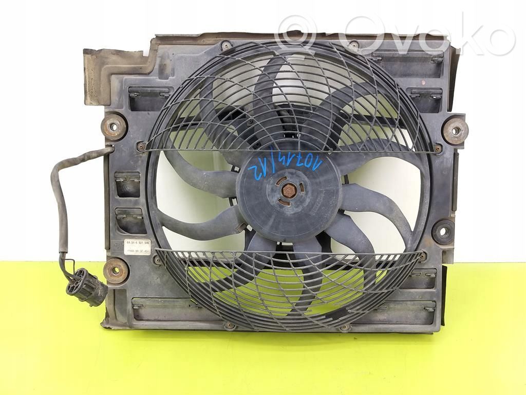 BMW 5 E39 Elektrisks radiatoru ventilators 