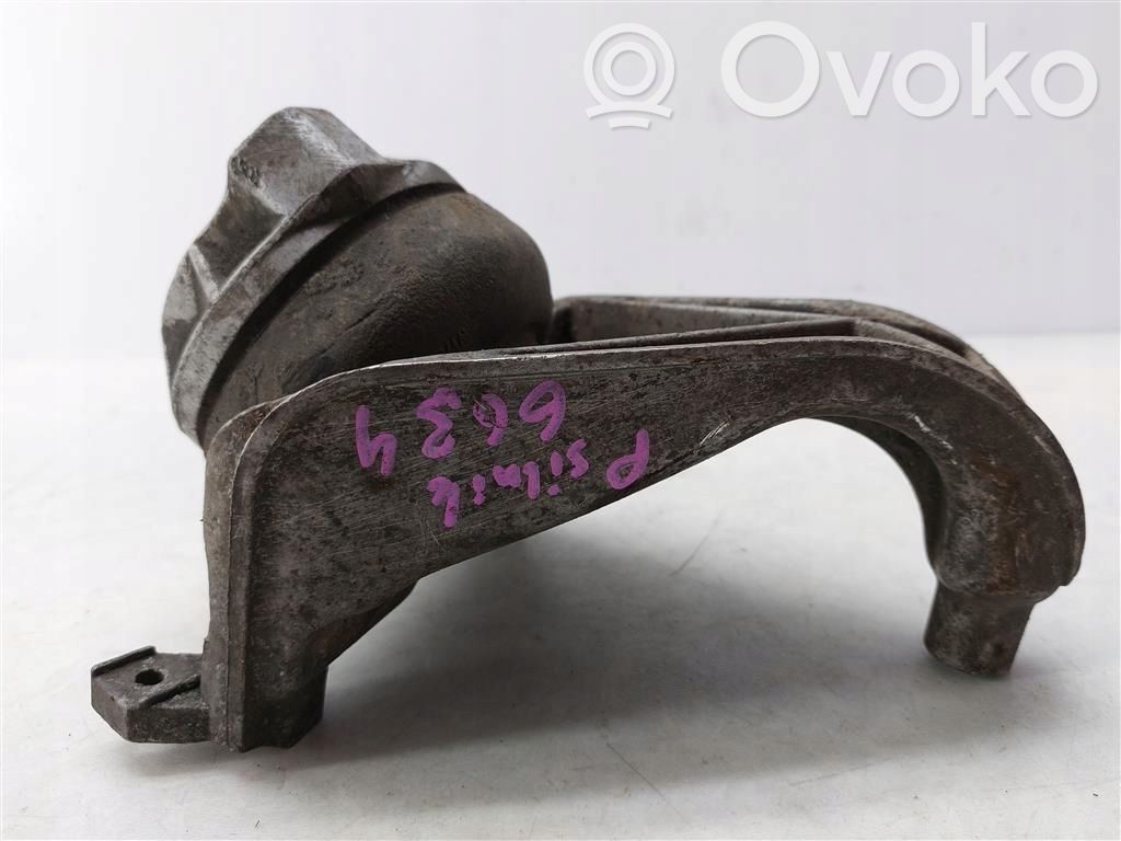 Audi A8 S8 D2 4D Engine mount vacuum valve 