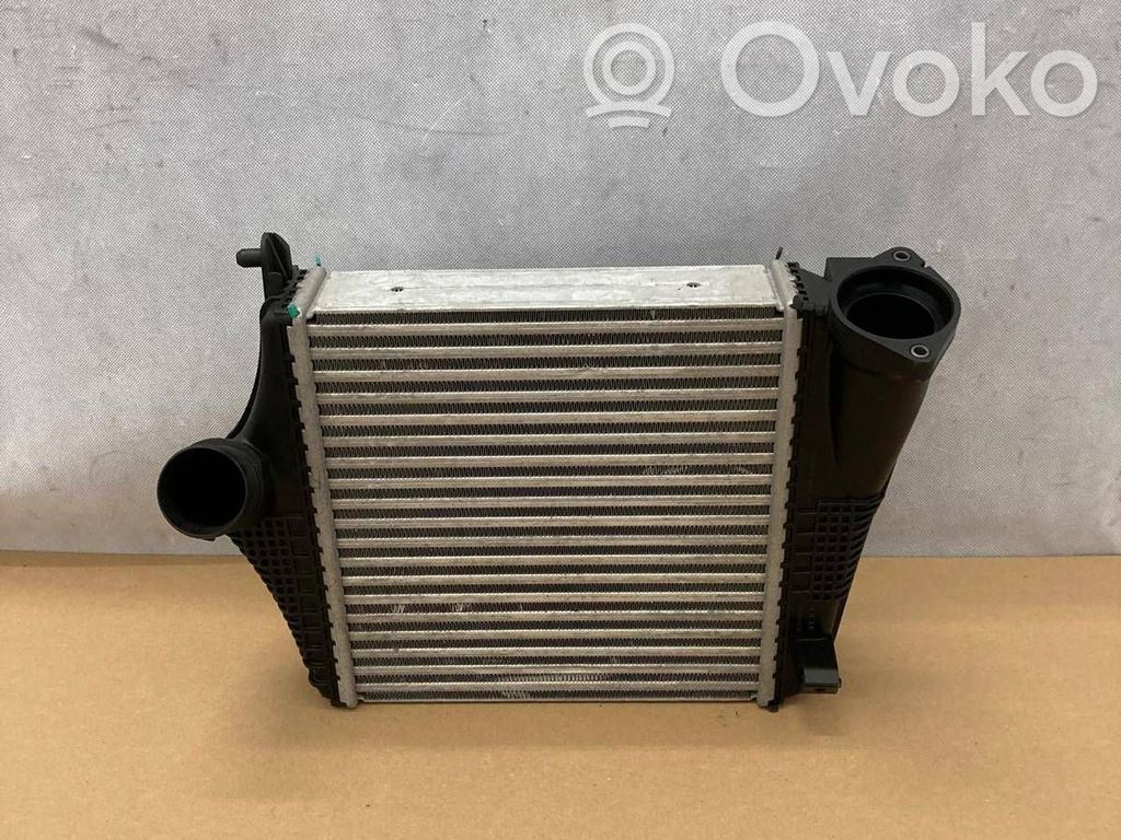 Audi Q7 4M Intercooler radiator 