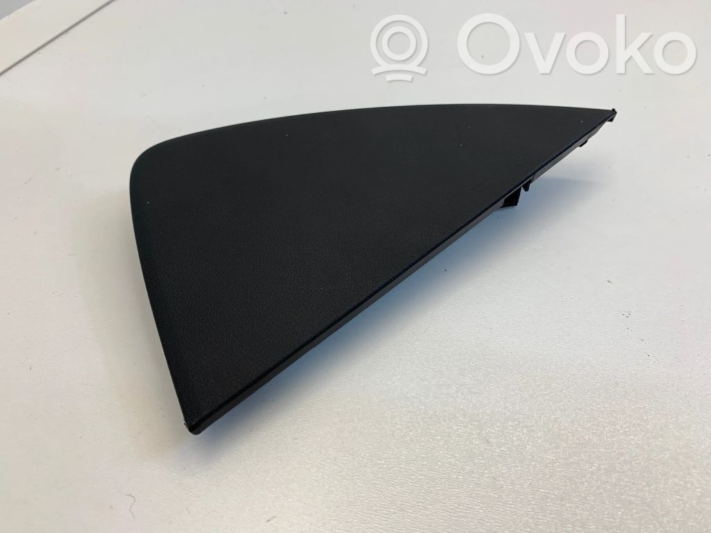 Tesla Model 3 Boczny element deski rozdzielczej 