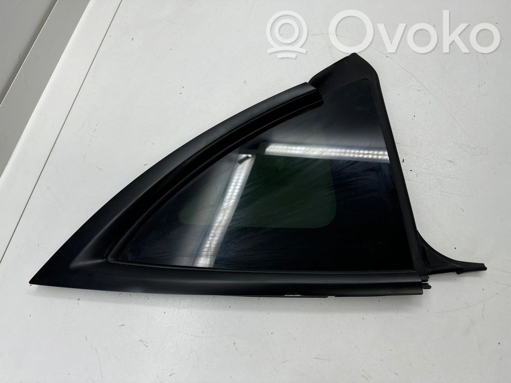 Tesla Model Y Rear side window 